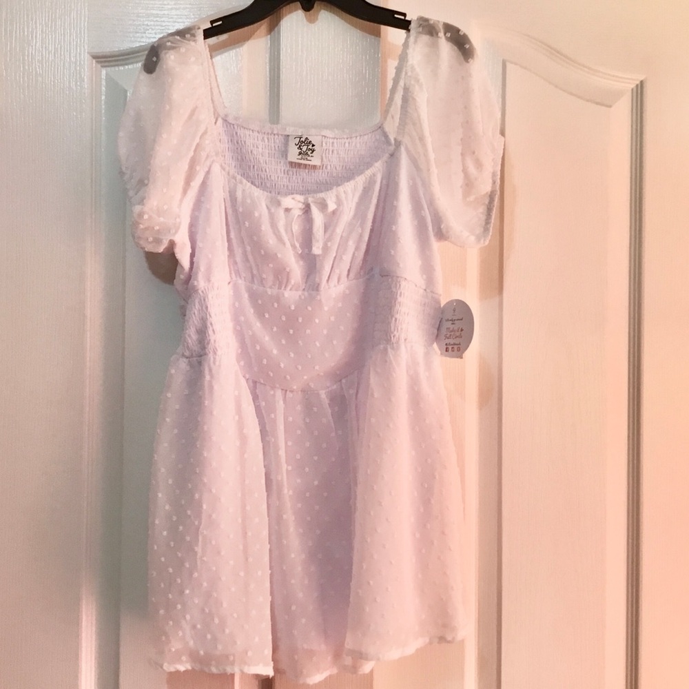 NWT Jolie & Joy white with polka dots